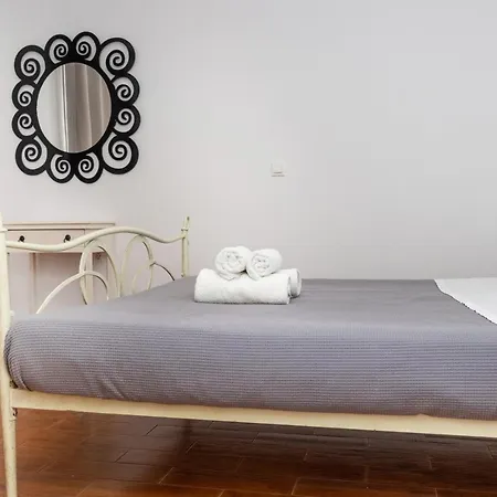 Apartment Depis Economy *